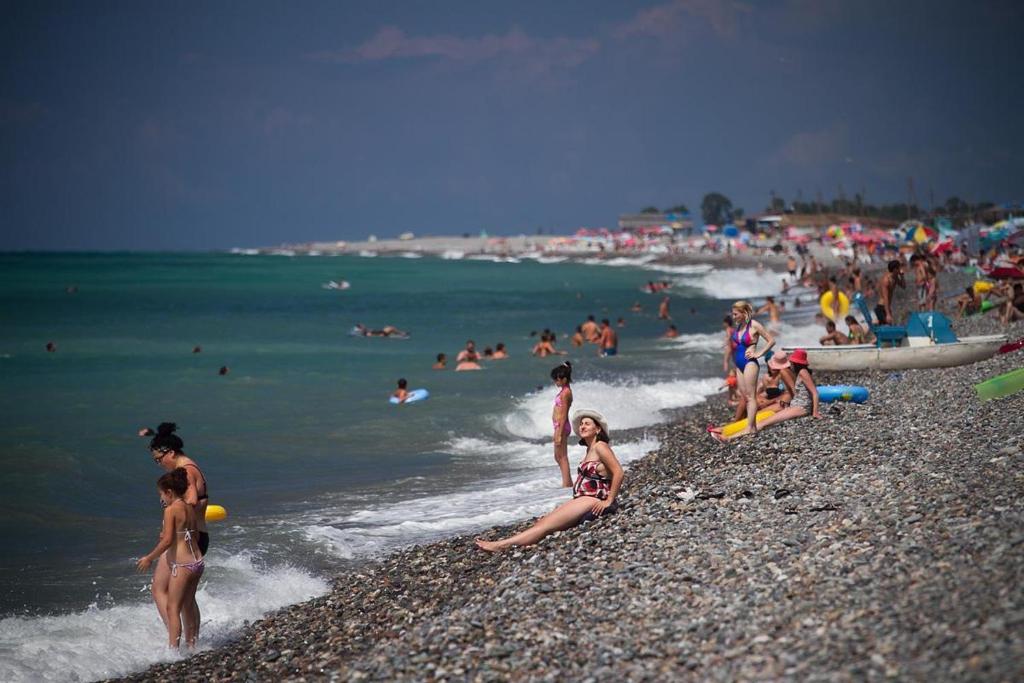 Guest House Nakaidze room 1