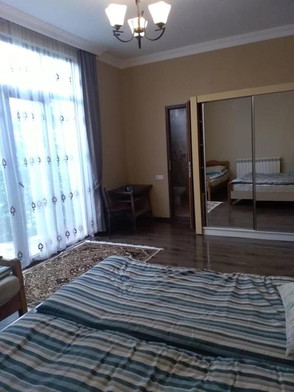 Guest House Nakaidze room 6